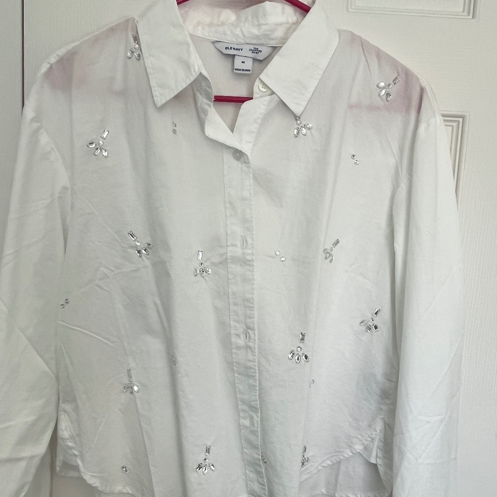 Old Navy, cropped embellished shirt (M) (NWOT)